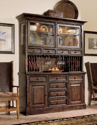 00686-91  : Eddie Bauer - Lakeridge Lodge China Cabinet - Top & Base